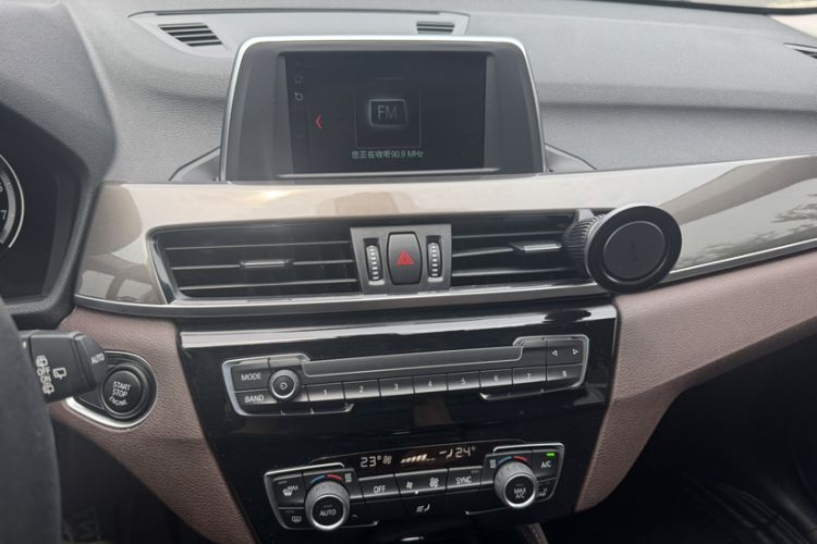 Used BMW X1 2018 sDrive18Li Luxury Model Audio And AC Panel