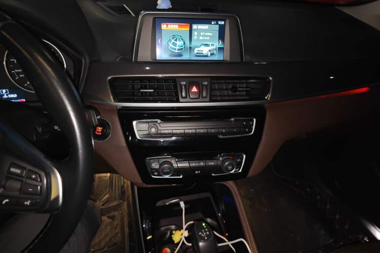Used BMW X1 2018 sDrive18Li Luxury Model Audio And AC Panel