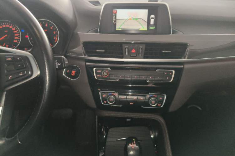 Used BMW X1 2018 sDrive18Li Luxury Model Audio And AC Panel