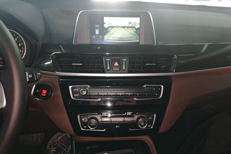 Used BMW X1 2018 sDrive18Li Luxury Model Audio And AC Panel