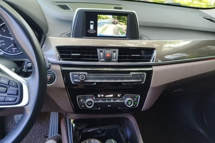 Used BMW X1 2018 sDrive18Li Luxury Model Audio And AC Panel