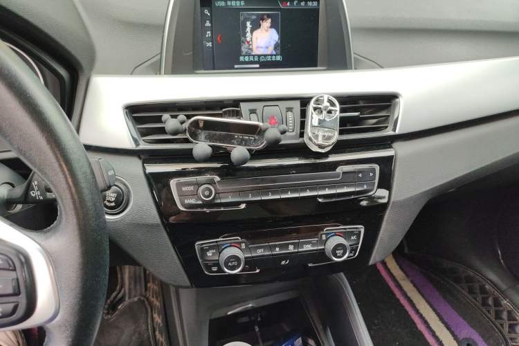 Used BMW X1 2018 sDrive18Li Fashion Model Audio And AC Panel