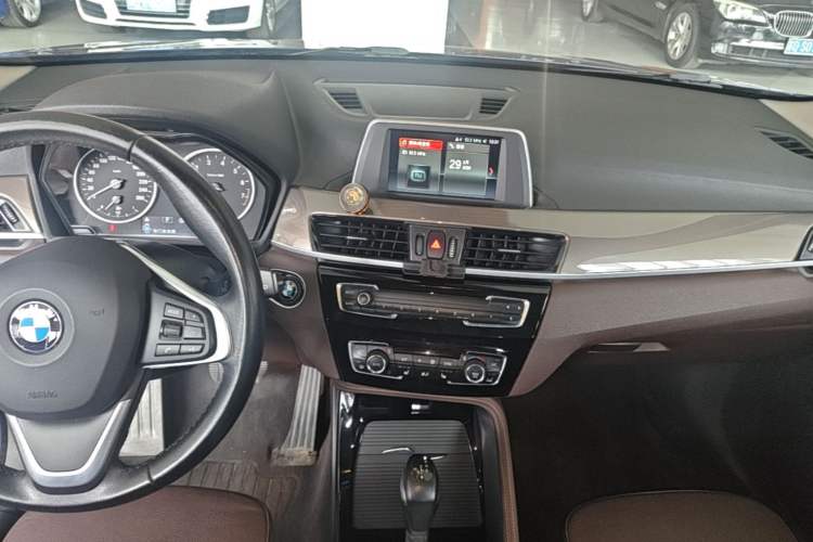 Used BMW X1 2018 sDrive18Li Luxury Model Audio And AC Panel