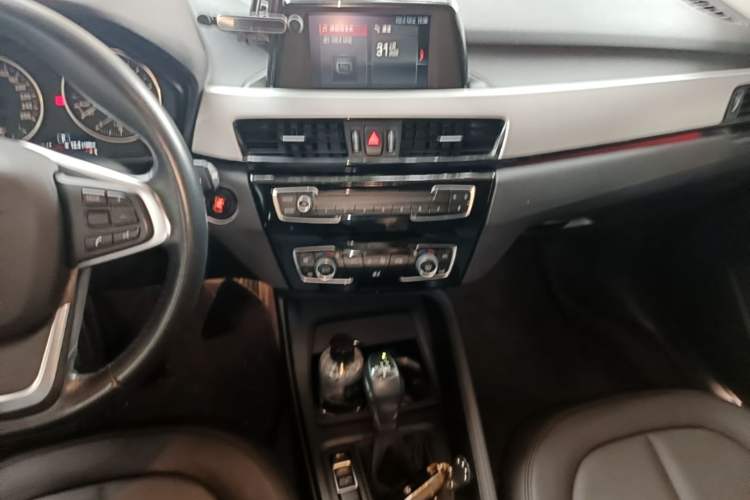 Used BMW X1 2018 sDrive20Li Leading Model Audio And AC Panel