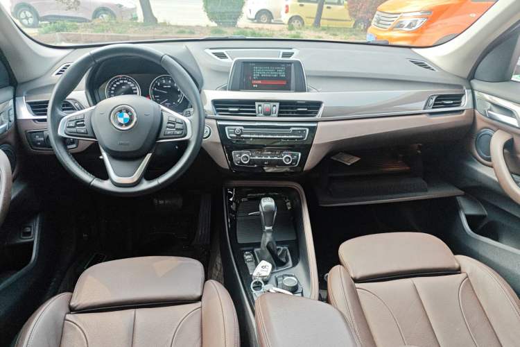 Used BMW X1 2018 sDrive18Li Luxury Model Center Console