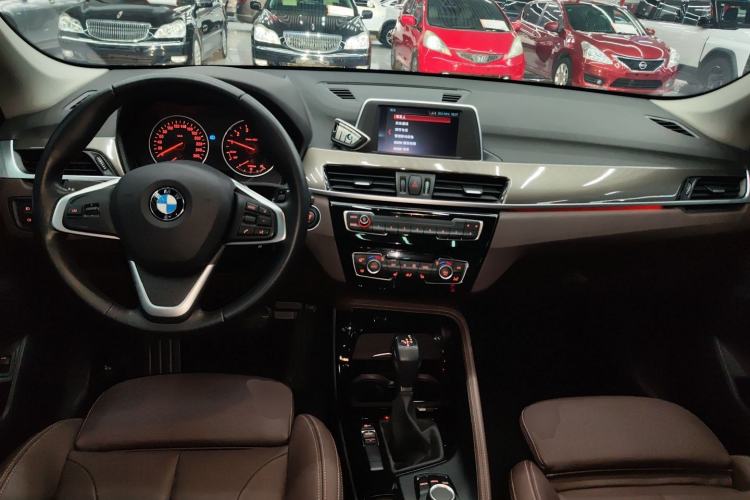 Used BMW X1 2018 sDrive18Li Luxury Model Center Console