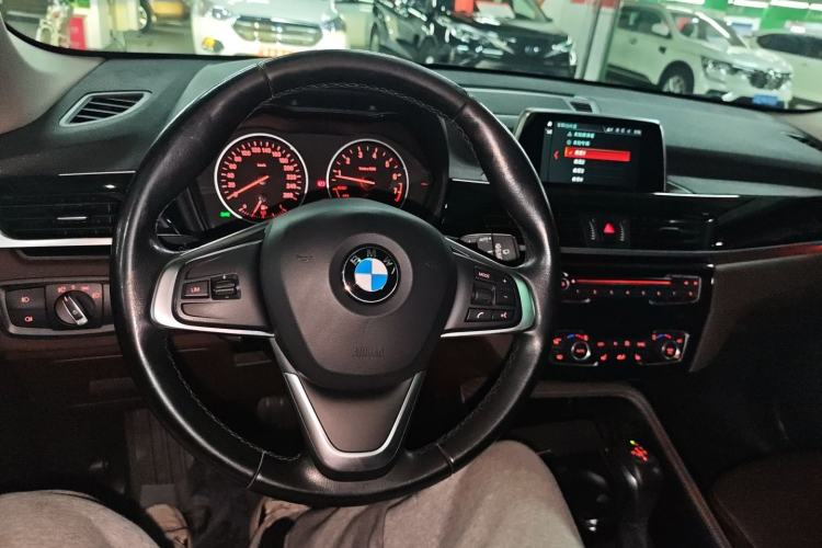 Used BMW X1 2018 xDrive20Li Luxury Edition Center Console