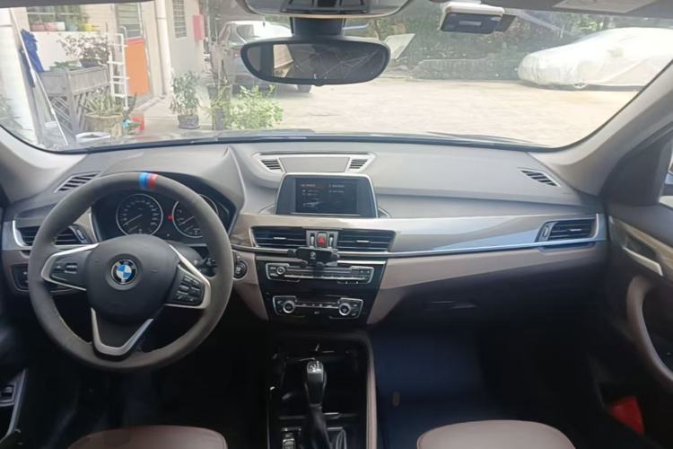 Used BMW X1 2018 sDrive18Li Luxury Model Center Console