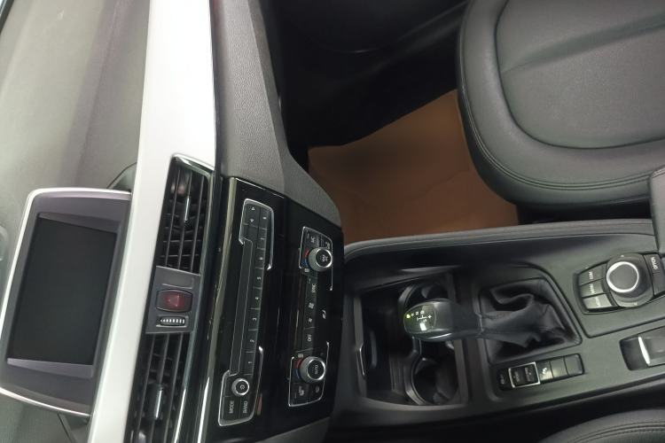 Used BMW X1 2018 sDrive18Li Fashion Model Center Console