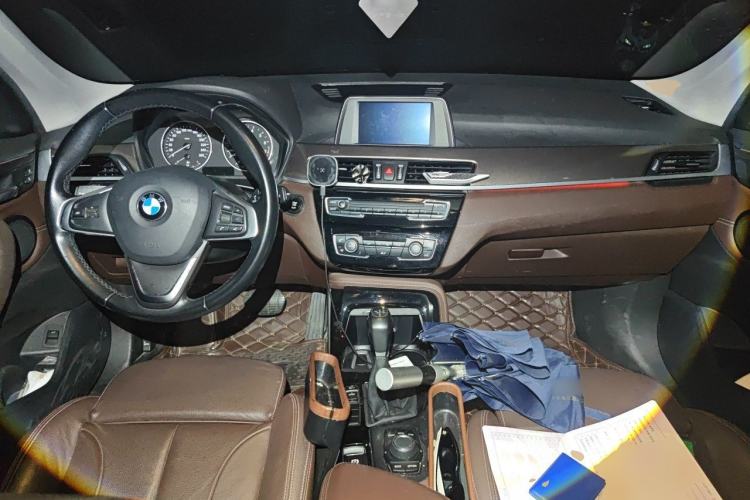 Used BMW X1 2018 sDrive18Li Luxury Model Center Console