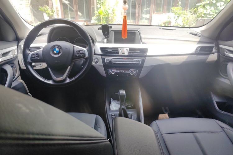 Used BMW X1 2018 sDrive20Li Leading Model Center Console