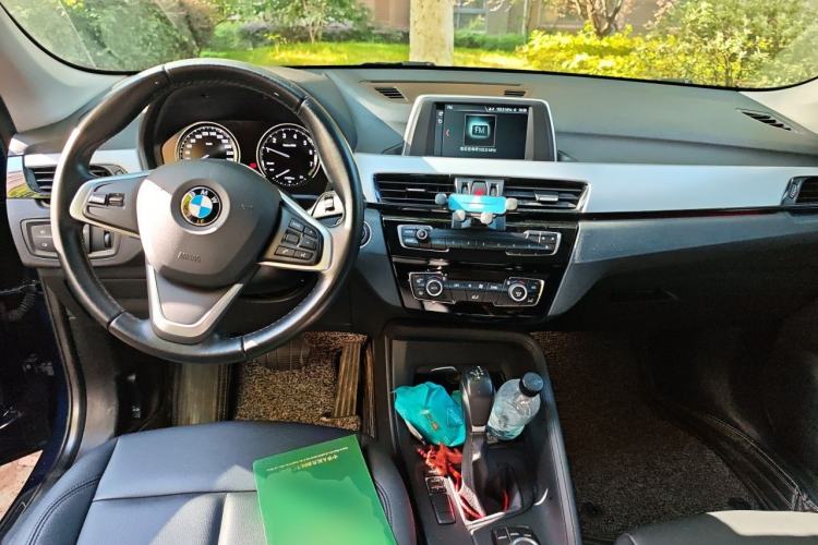 Used BMW X1 2018 sDrive20Li Leading Model Center Console
