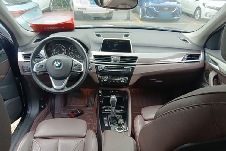 Used BMW X1 2018 xDrive20Li Luxury Edition Center Console