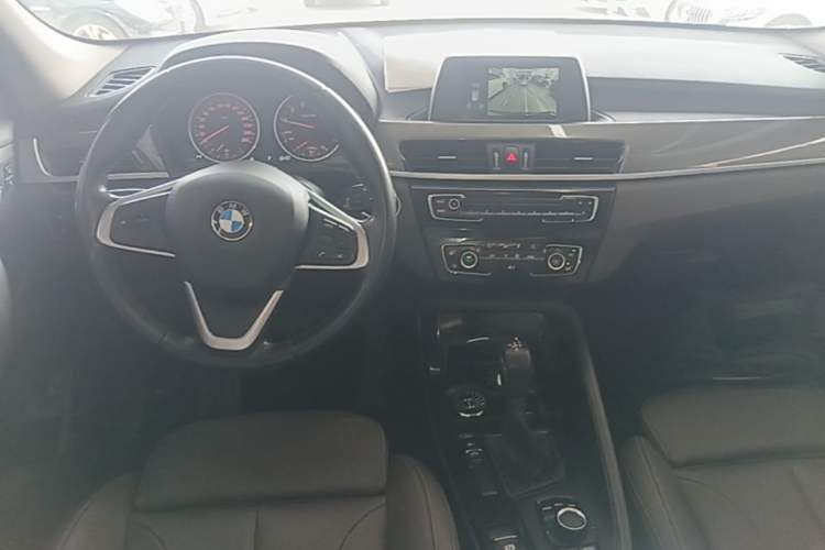 Used BMW X1 2018 sDrive18Li Luxury Model Center Console