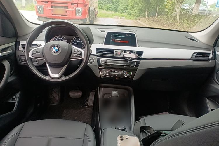 Used BMW X1 2018 sDrive20Li Leading Model Center Console