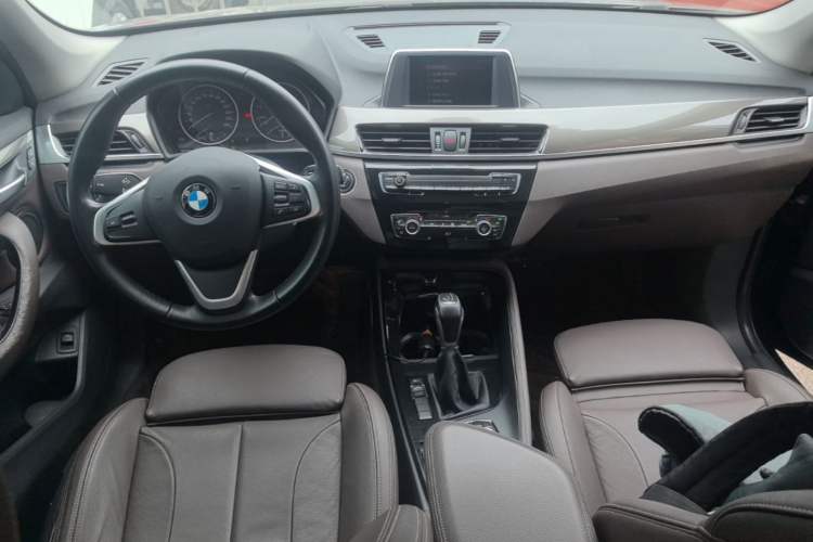 Used BMW X1 2018 sDrive18Li Luxury Model Center Console