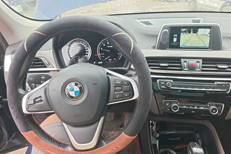 Used BMW X1 2018 sDrive18Li Luxury Model Center Console