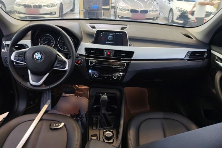 Used BMW X1 2018 sDrive20Li Leading Model Center Console