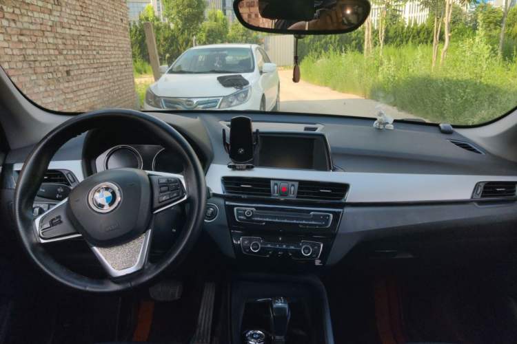 Used BMW X1 2018 sDrive18Li Fashion Model Center Console