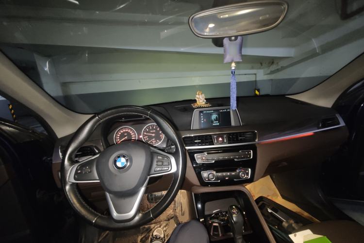 Used BMW X1 2018 sDrive18Li Luxury Model Center Console