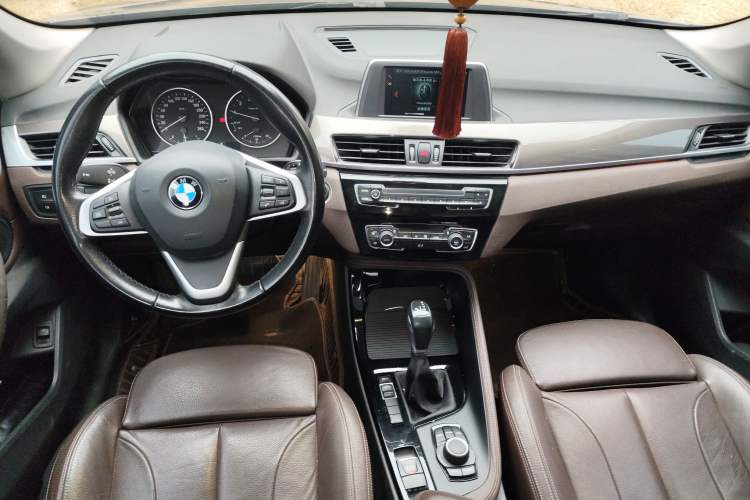 Used BMW X1 2018 sDrive18Li Luxury Model Center Console