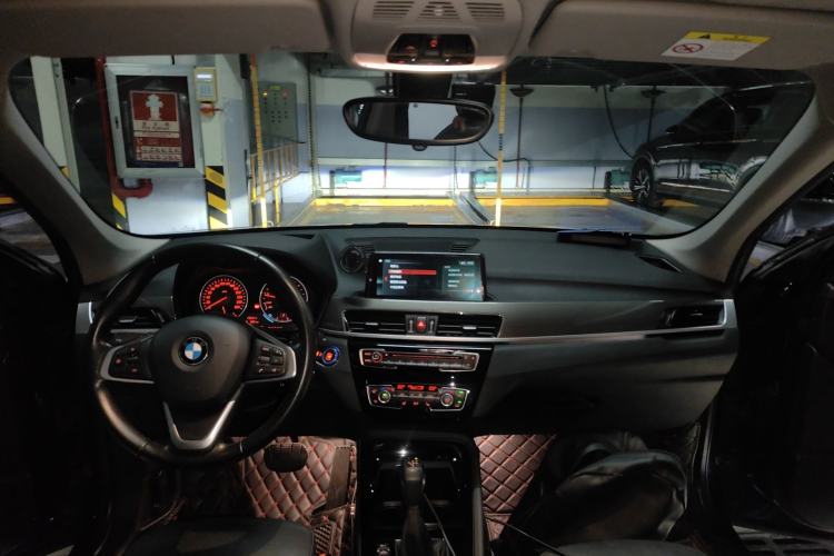 Used BMW X1 2018 xDrive20Li Luxury Model Center Console