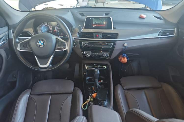 Used BMW X1 2018 xDrive20Li Luxury Edition Center Console