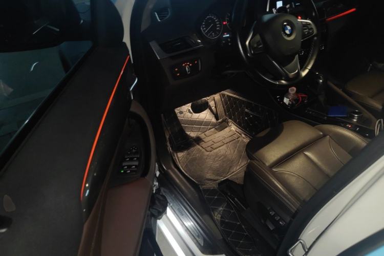 Used BMW X1 2018 xDrive20Li Luxury Edition Driver Seat