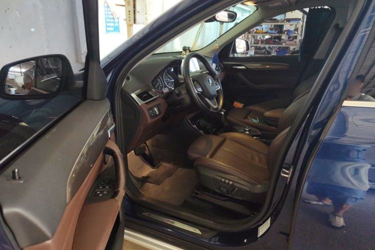Used BMW X1 2018 xDrive20Li Luxury Edition Driver Seat