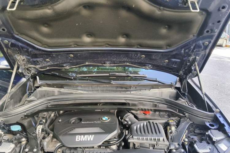 Used BMW X1 2018 sDrive18Li Luxury Model Engine Bay