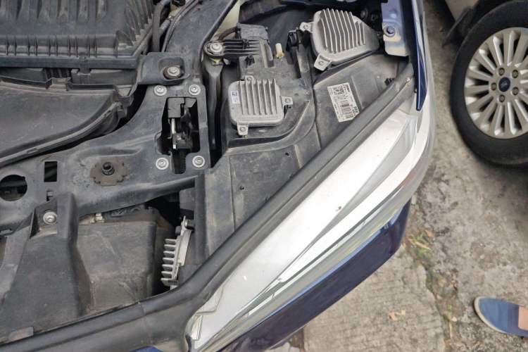 Used BMW X1 2018 sDrive20Li Leading Model Engine Bay Left