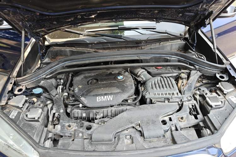 Used BMW X1 2018 xDrive20Li Luxury Edition Engine Bay