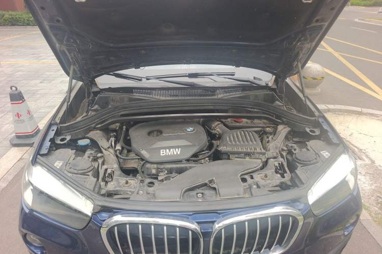 Used BMW X1 2018 sDrive18Li Fashion Model Engine Bay