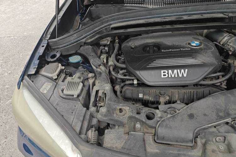 Used BMW X1 2018 xDrive20Li Luxury Edition Engine Bay Right