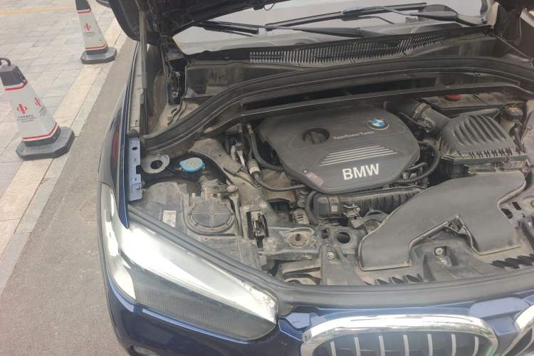 Used BMW X1 2018 sDrive18Li Fashion Model Engine Bay Right