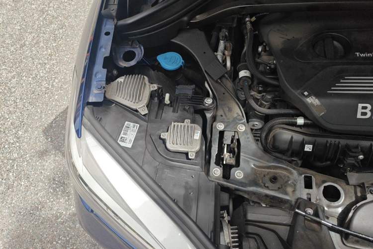 Used BMW X1 2018 sDrive20Li Leading Model Engine Bay Right