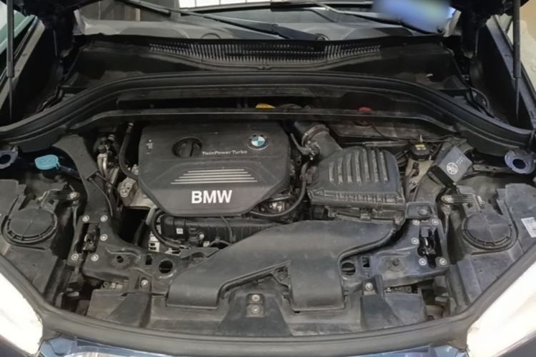 Used BMW X1 2018 sDrive18Li Fashion Model Engine Bay