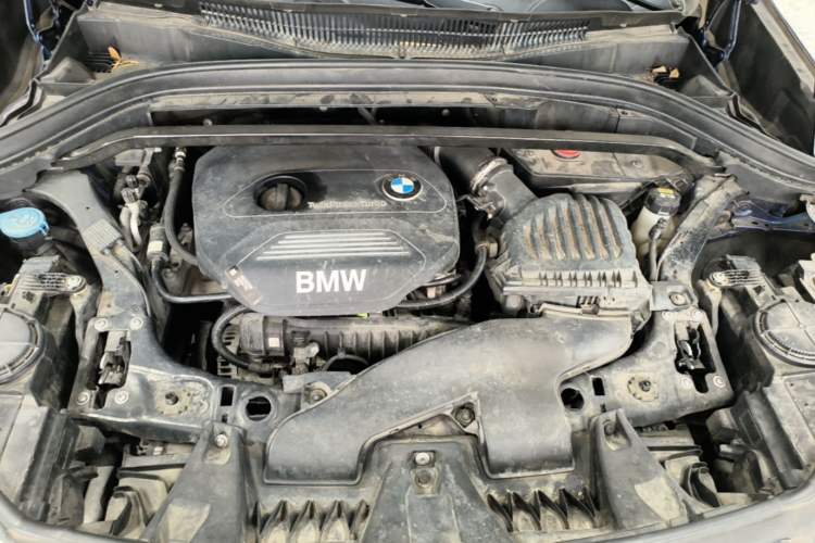 Used BMW X1 2018 sDrive18Li Fashion Model Engine Bay