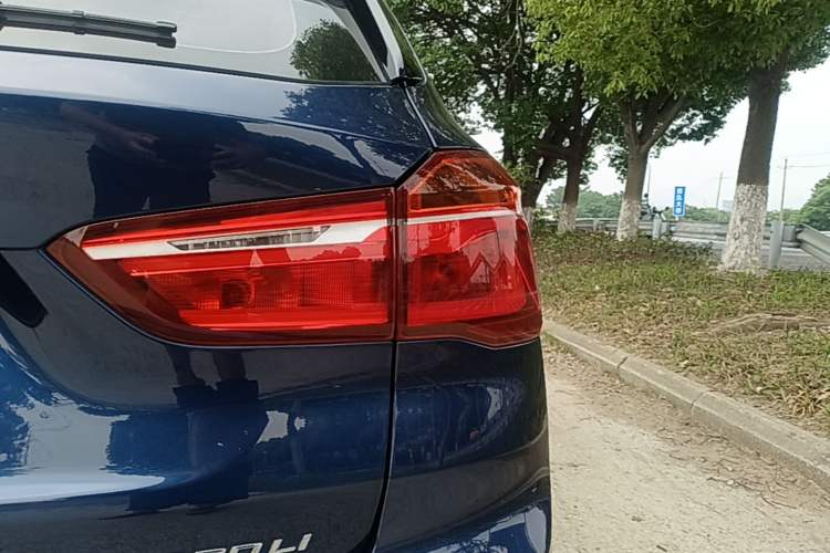 Used BMW X1 2018 sDrive20Li Leading Model Exterior 3