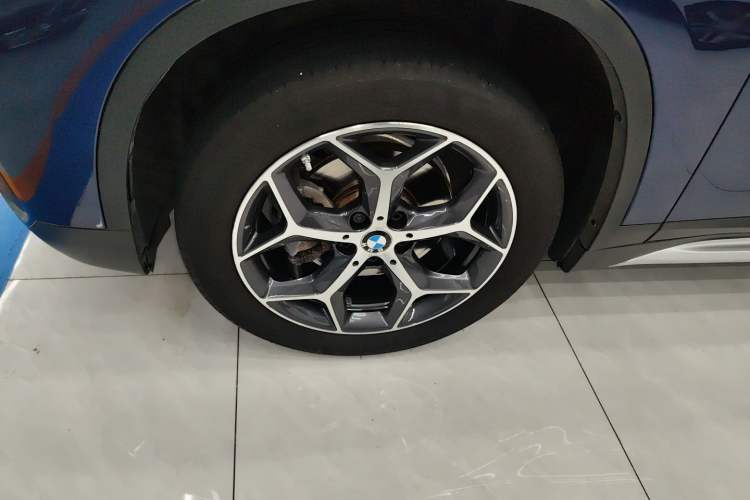 Used BMW X1 2018 sDrive18Li Luxury Model Exterior 4