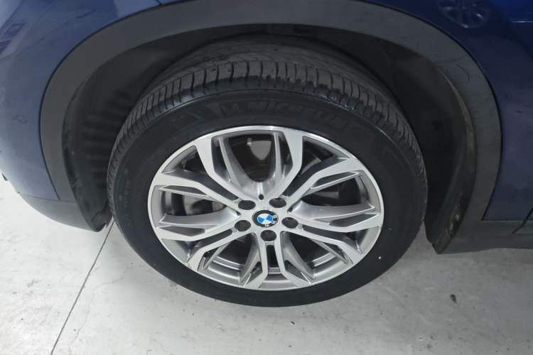 Used BMW X1 2018 sDrive20Li Leading Model Exterior 4