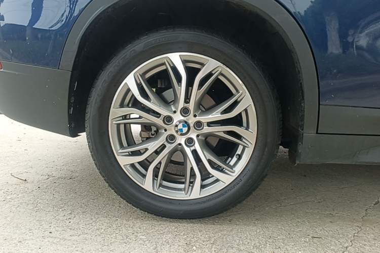 Used BMW X1 2018 sDrive20Li Leading Model Exterior 5