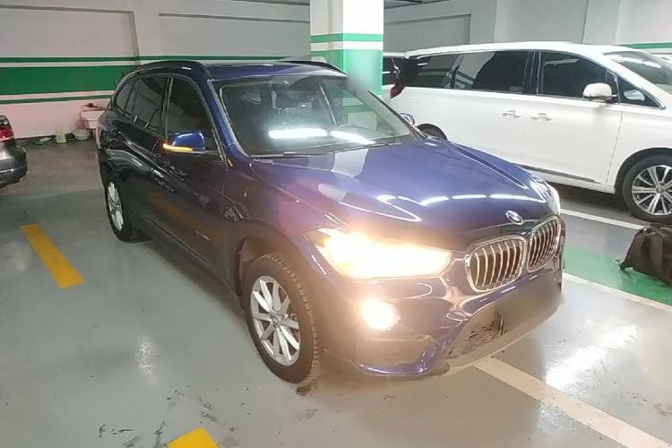 Used BMW X1 2018 sDrive18Li Fashion Model Front Right 45 Deg