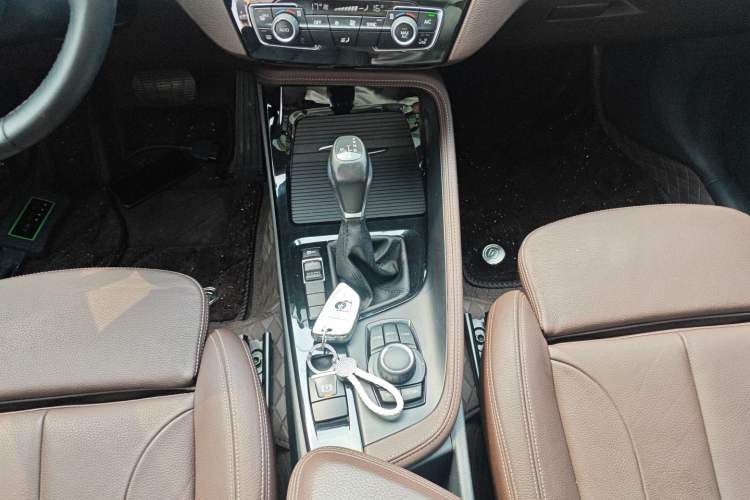 Used BMW X1 2018 sDrive18Li Luxury Model Gear Lever