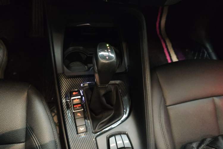 Used BMW X1 2018 sDrive20Li Leading Model Gear Lever