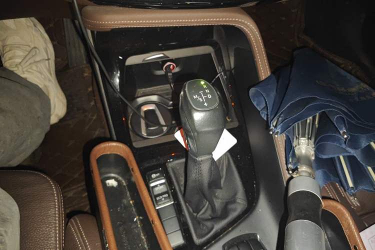 Used BMW X1 2018 sDrive18Li Luxury Model Gear Lever