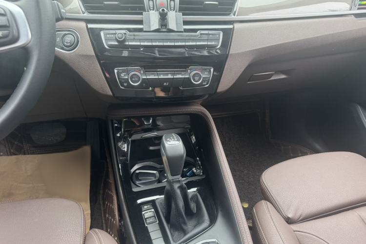 Used BMW X1 2018 sDrive18Li Luxury Model Gear Lever