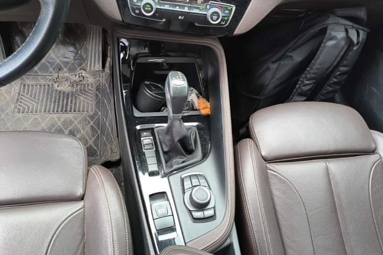 Used BMW X1 2018 sDrive18Li Luxury Model Gear Lever