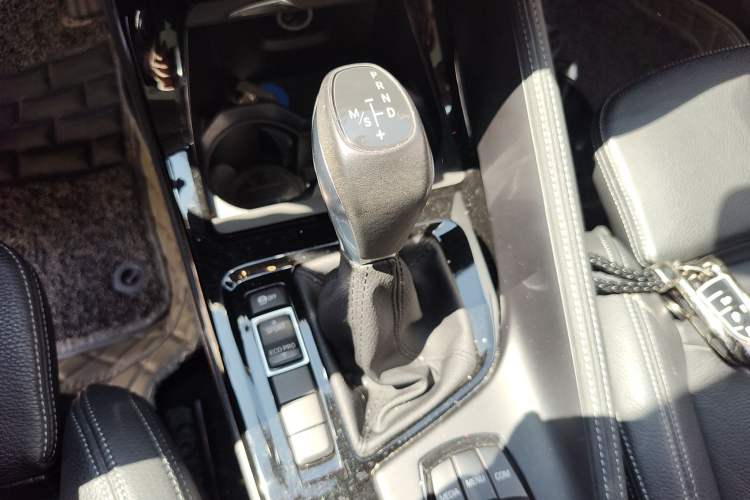 Used BMW X1 2018 sDrive18Li Luxury Model Gear Lever