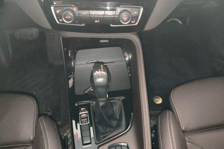Used BMW X1 2018 sDrive18Li Luxury Model Gear Lever